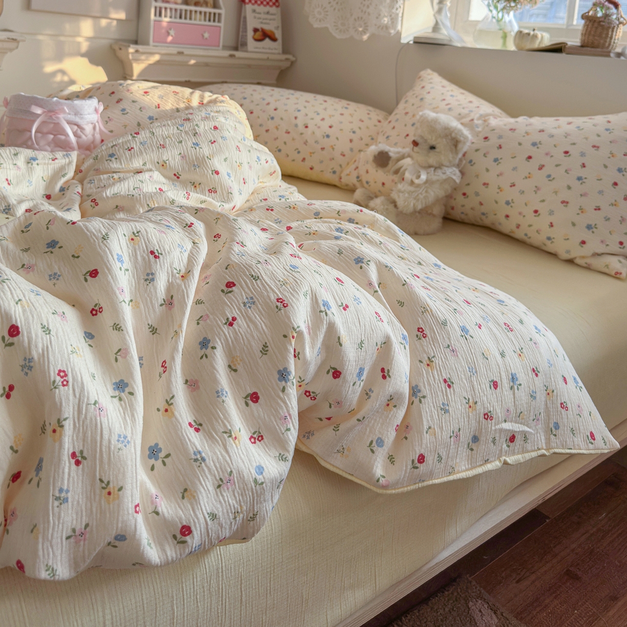 91家纺网 家纺一手货源 找家纺 玉海棠家纺 2025新款甄选三层纱印花四件套 小花花