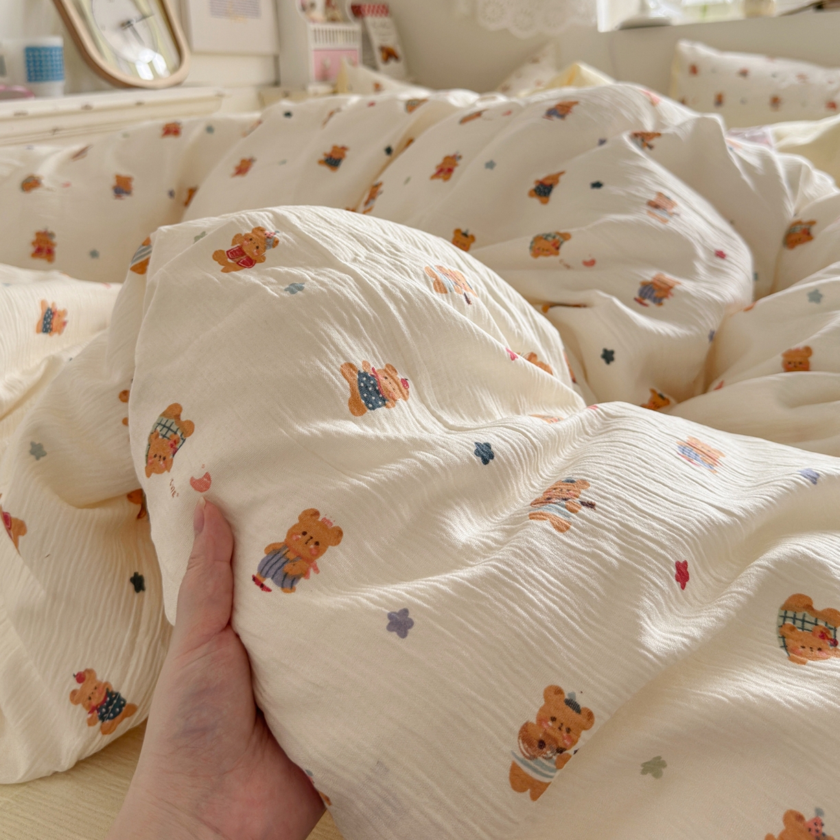 91家纺网 家纺一手货源 找家纺 玉海棠家纺 2025新款甄选三层纱印花四件套 小浣熊