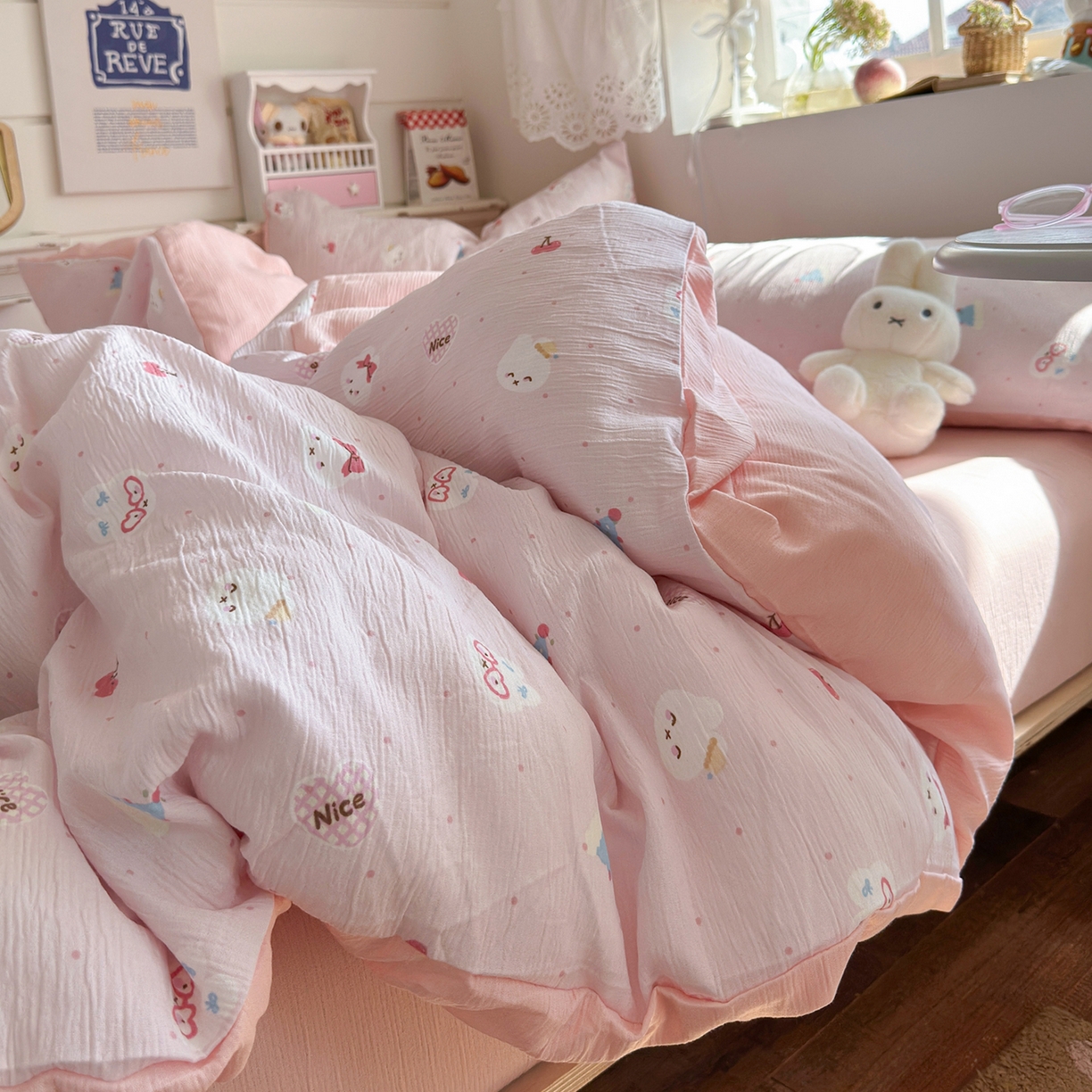 91家纺网 家纺一手货源 找家纺 玉海棠家纺 2025新款甄选三层纱印花四件套 小美