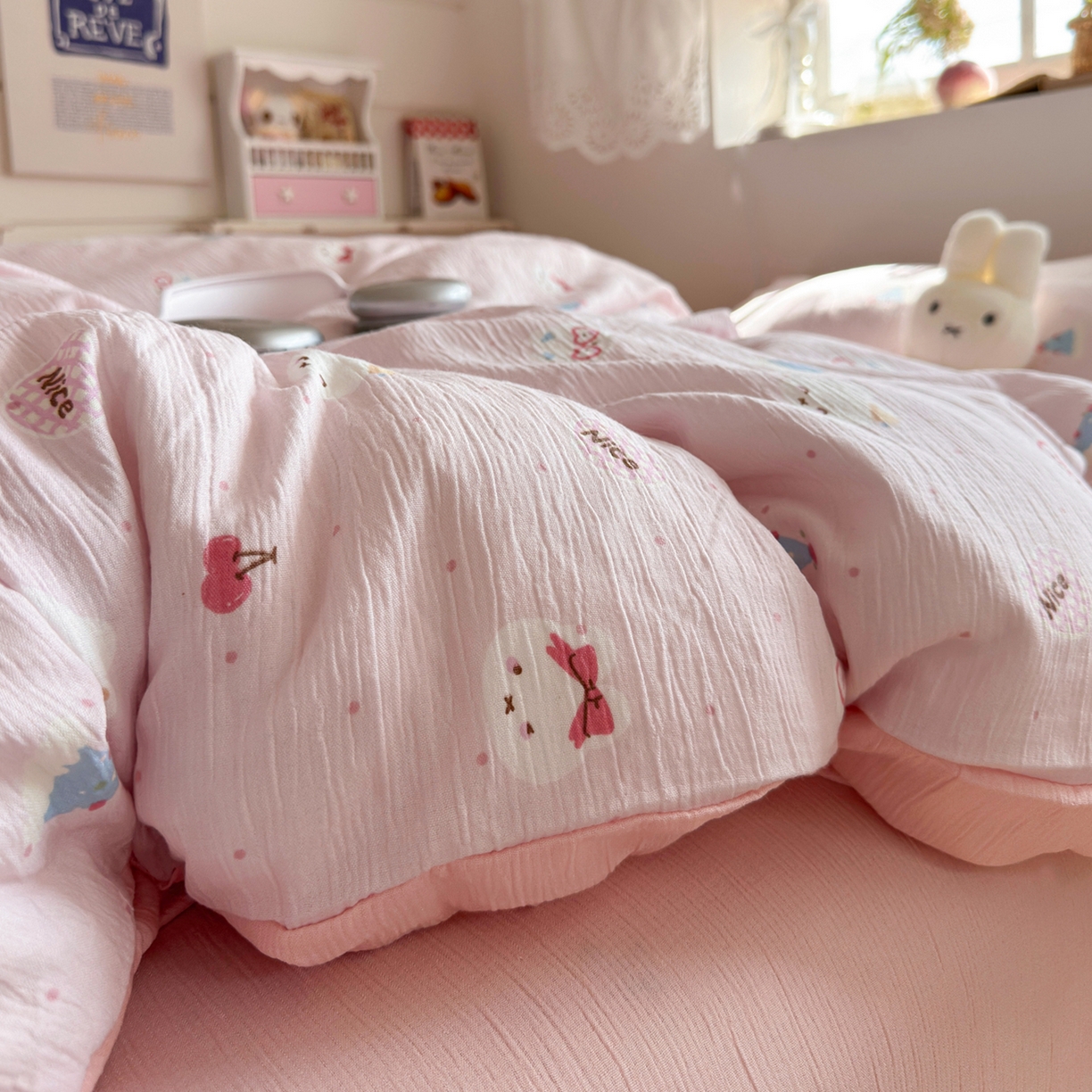 91家纺网 家纺一手货源 找家纺 玉海棠家纺 2025新款甄选三层纱印花四件套 小美