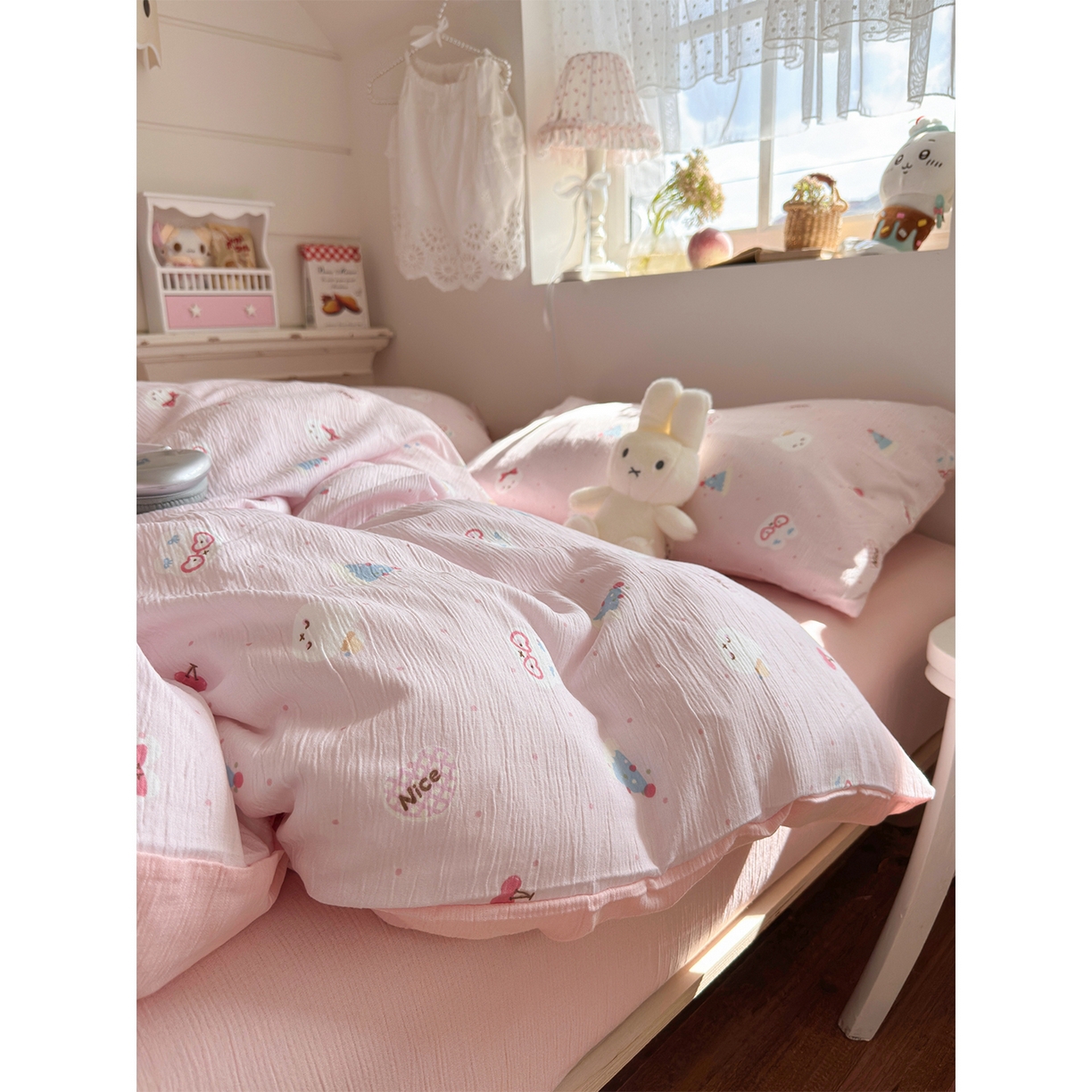 91家纺网 家纺一手货源 找家纺 玉海棠家纺 2025新款甄选三层纱印花四件套 小美