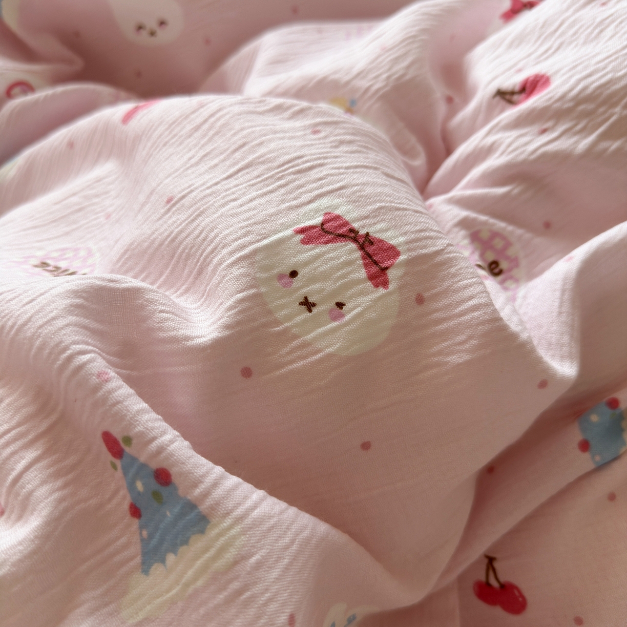 91家纺网 家纺一手货源 找家纺 玉海棠家纺 2025新款甄选三层纱印花四件套 小美