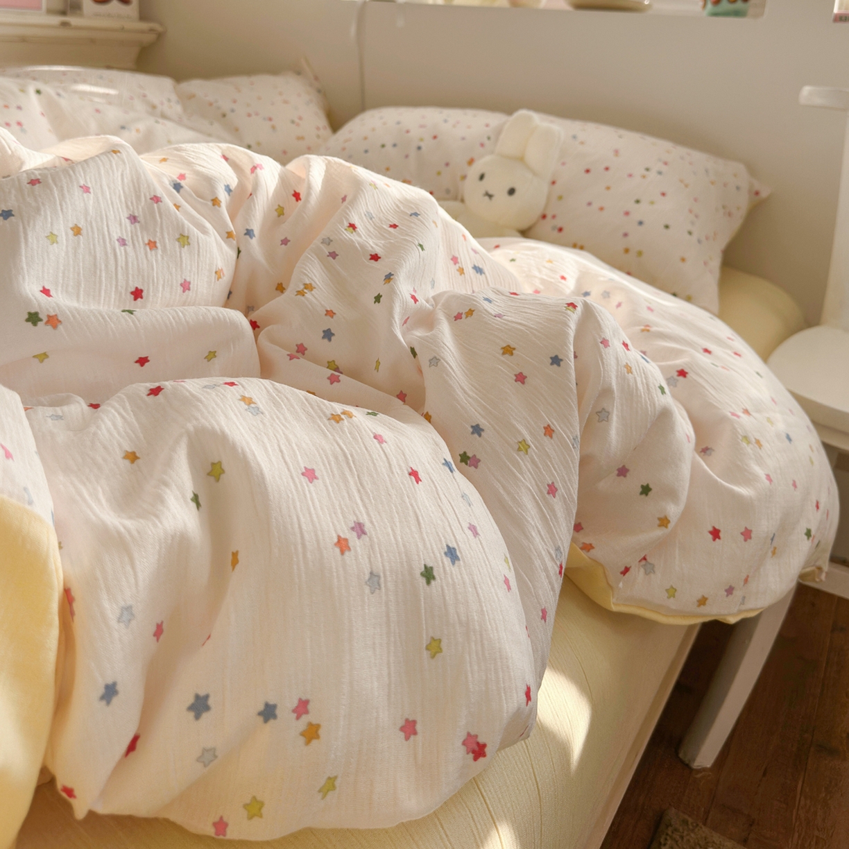 91家纺网 家纺一手货源 找家纺 玉海棠家纺 2025新款甄选三层纱印花四件套 幸运星