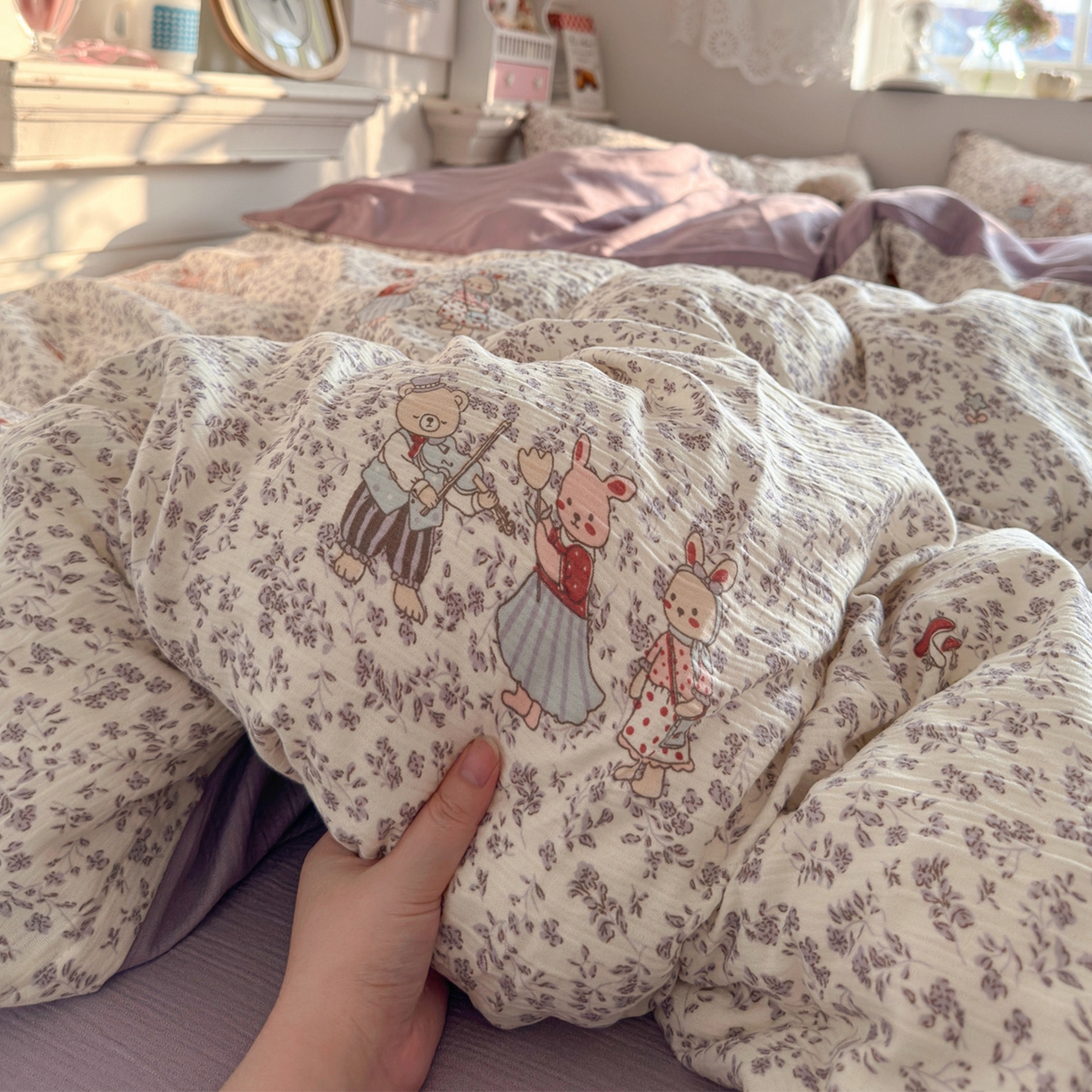 91家纺网 家纺一手货源 找家纺 玉海棠家纺 2025新款甄选三层纱印花四件套 圆舞曲