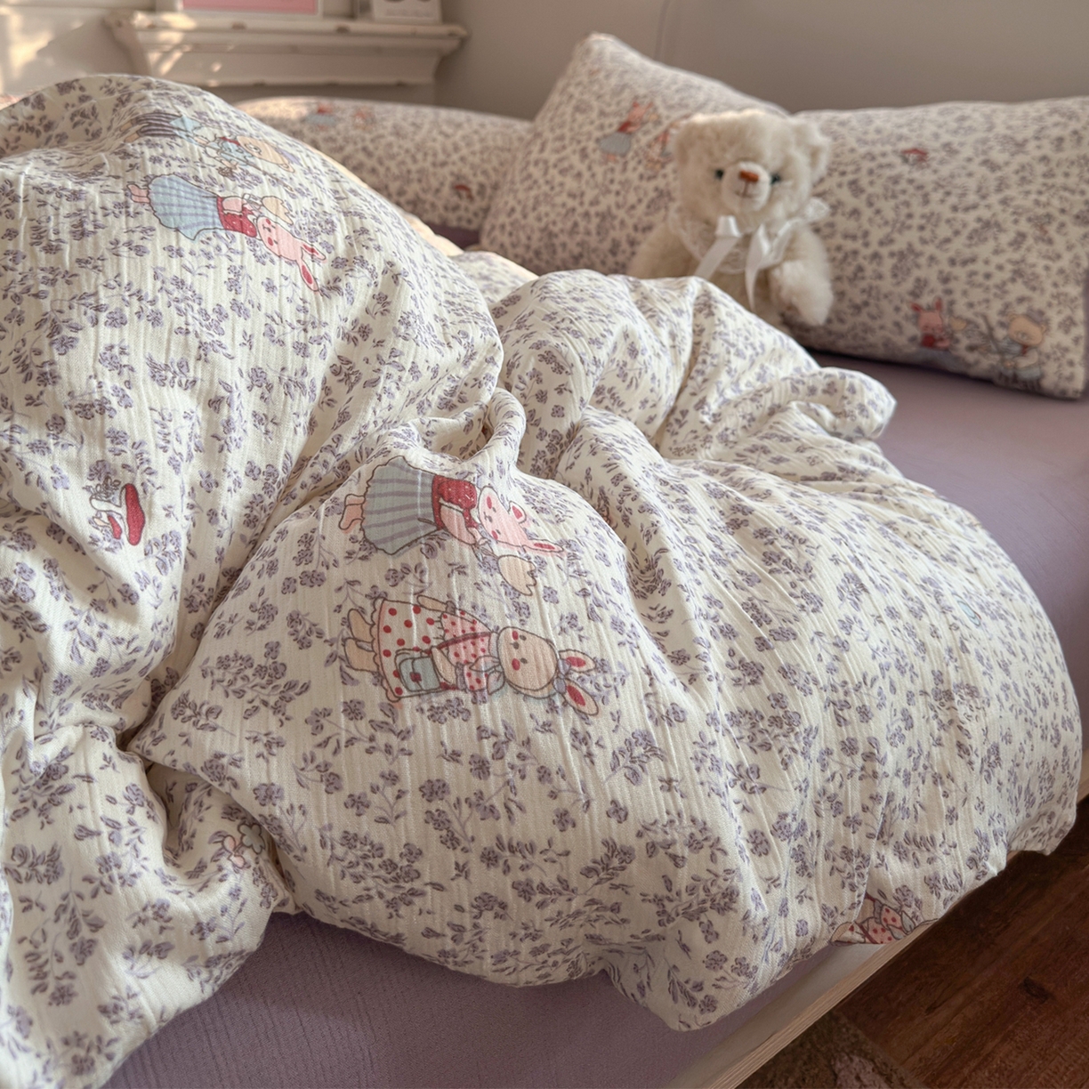 91家纺网 家纺一手货源 找家纺 玉海棠家纺 2025新款甄选三层纱印花四件套 圆舞曲