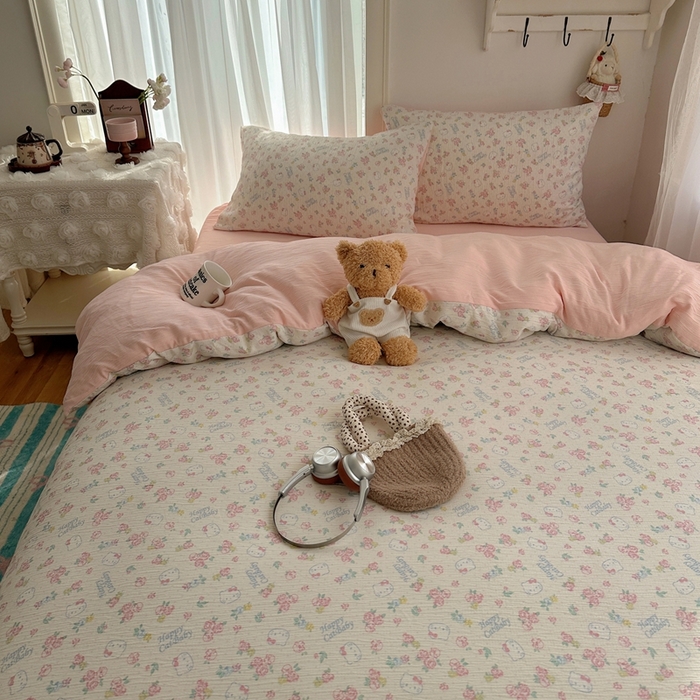 91家纺网 家纺一手货源 找家纺 瑞钰 2025新款甄选三层纱印花四件套 花丛点点猫