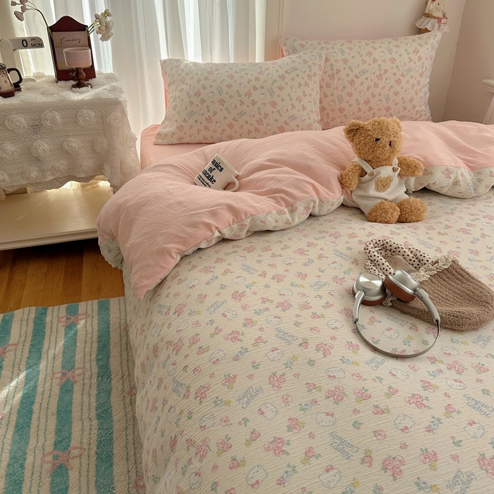 91家纺网 家纺一手货源 找家纺 瑞钰 2025新款甄选三层纱印花四件套 花丛点点猫