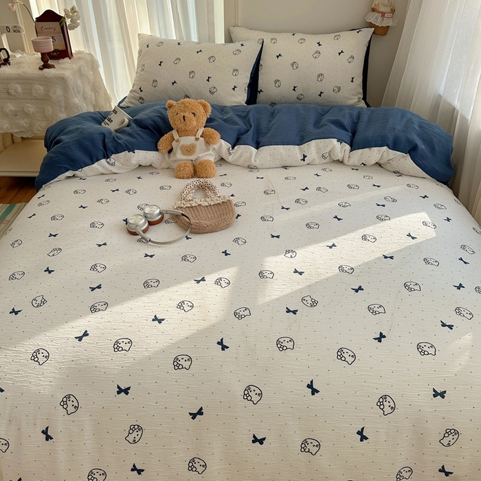 91家纺网 家纺一手货源 找家纺 瑞钰 2025新款甄选三层纱印花四件套 蓝莓小猫