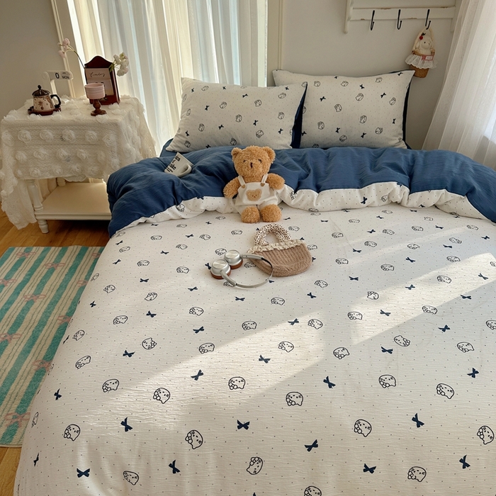 91家纺网 家纺一手货源 找家纺 瑞钰 2025新款甄选三层纱印花四件套 蓝莓小猫