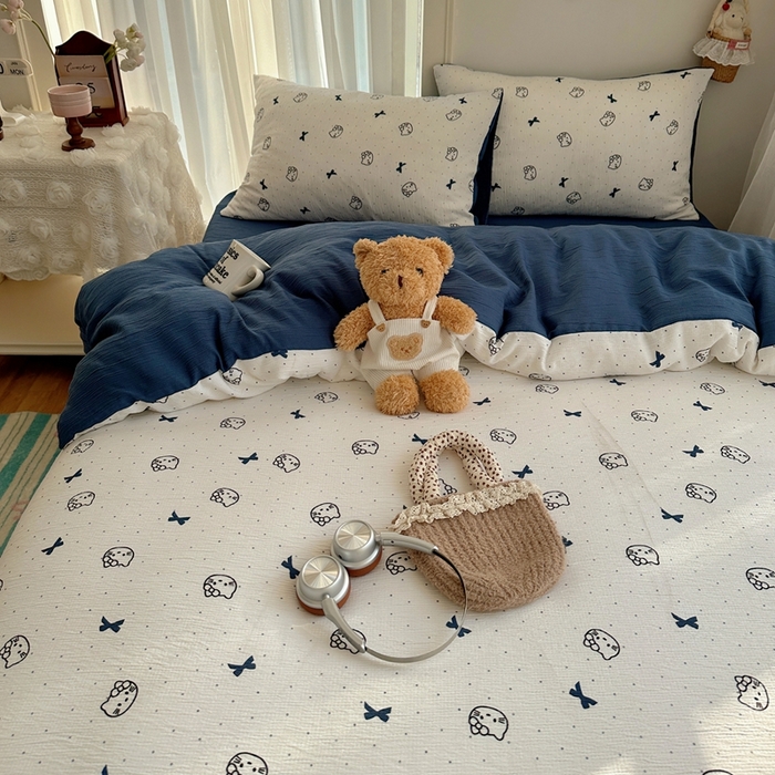 91家纺网 家纺一手货源 找家纺 瑞钰 2025新款甄选三层纱印花四件套 蓝莓小猫