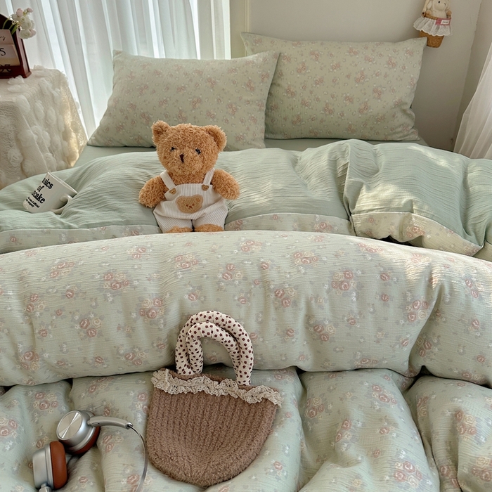 91家纺网 家纺一手货源 找家纺 瑞钰 2025新款甄选三层纱印花四件套 玫瑰夜-绿