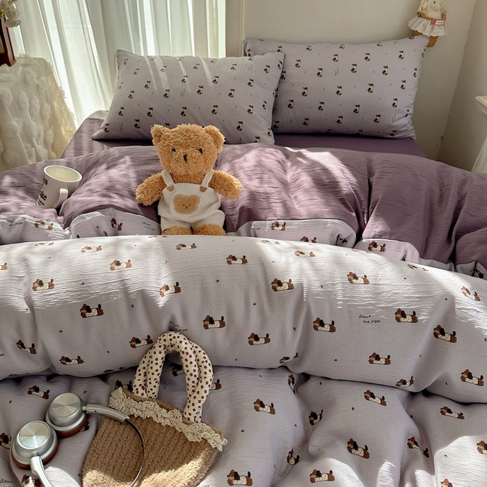 91家纺网 家纺一手货源 找家纺 瑞钰 2025新款甄选三层纱印花四件套 葡萄腊肠狗