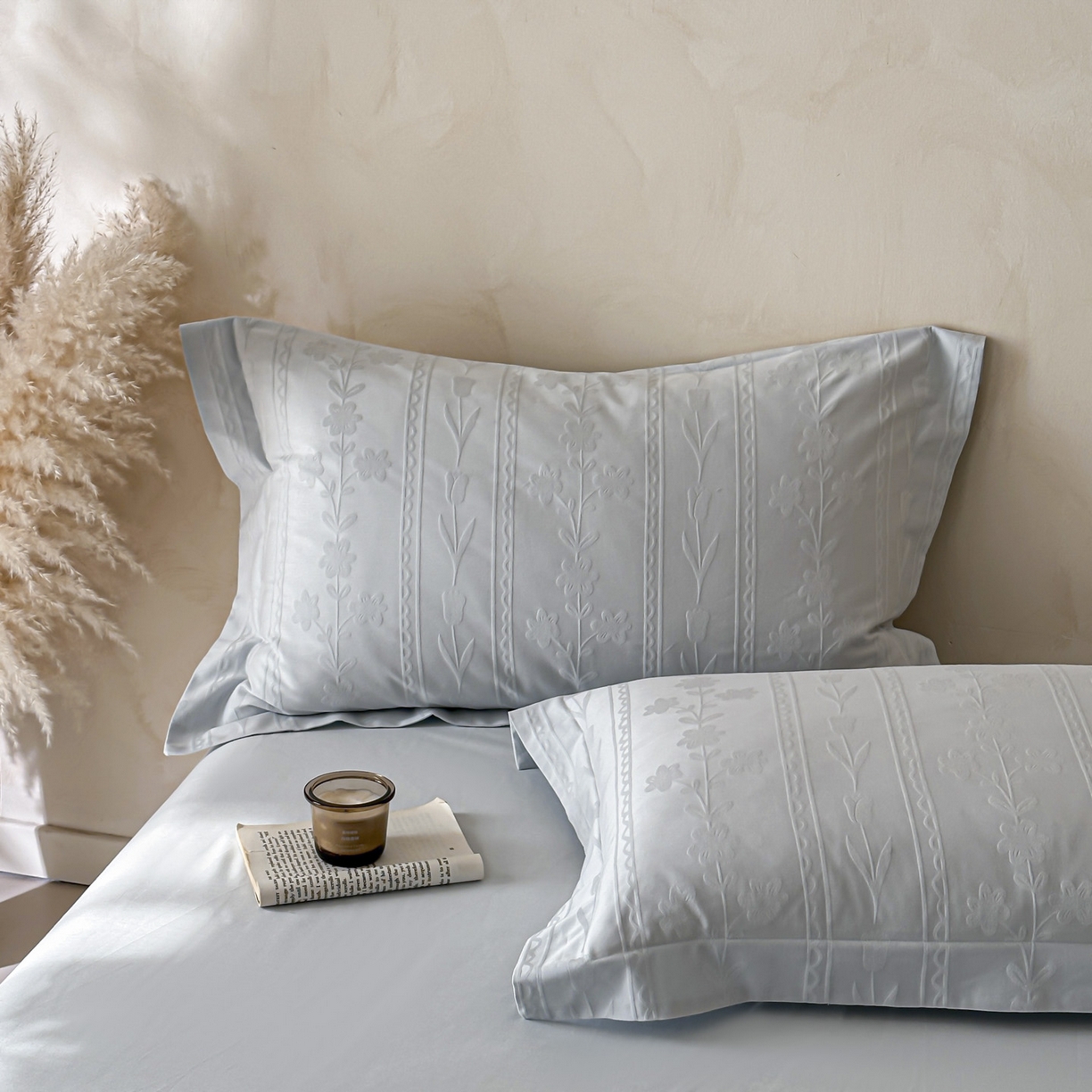 91家纺网 家纺一手货源 找家纺 禾时 2026新款春夏全棉长绒棉立体提花四件套-花屿 淡雅蓝