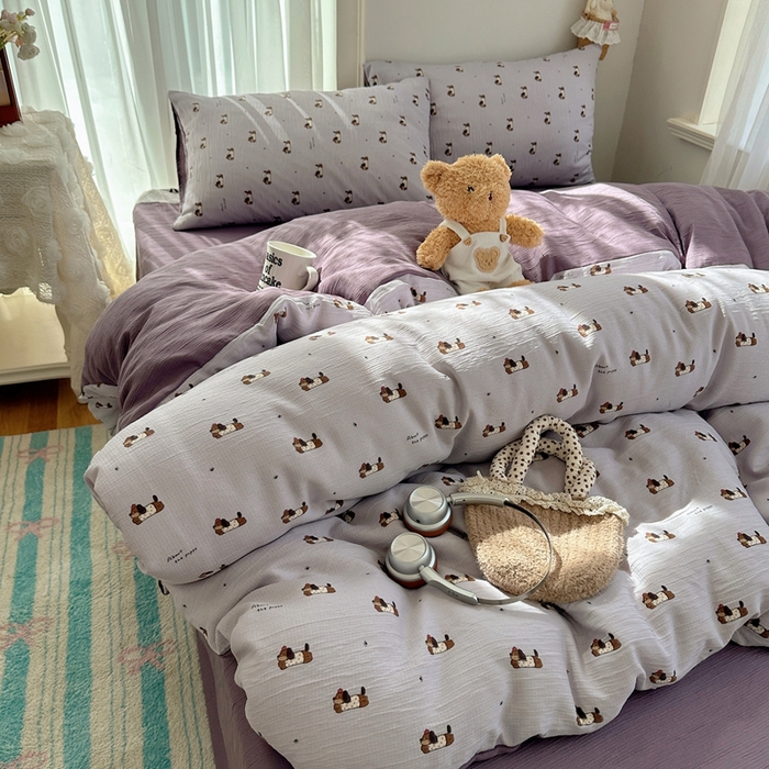 91家纺网 家纺一手货源 找家纺 瑞钰 2025新款甄选三层纱印花四件套 葡萄腊肠狗