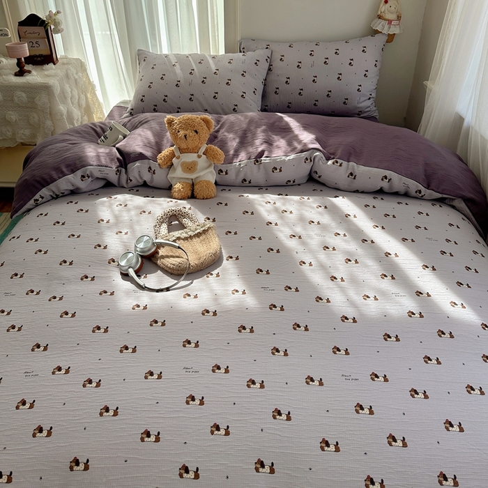 91家纺网 家纺一手货源 找家纺 瑞钰 2025新款甄选三层纱印花四件套 葡萄腊肠狗