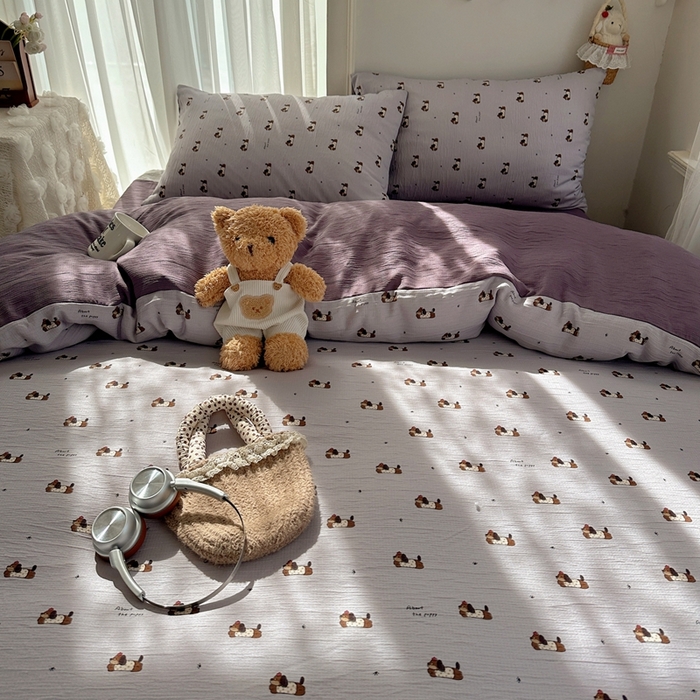 91家纺网 家纺一手货源 找家纺 瑞钰 2025新款甄选三层纱印花四件套 葡萄腊肠狗