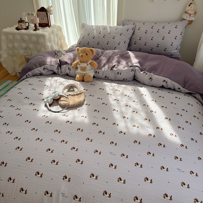 91家纺网 家纺一手货源 找家纺 瑞钰 2025新款甄选三层纱印花四件套 葡萄腊肠狗