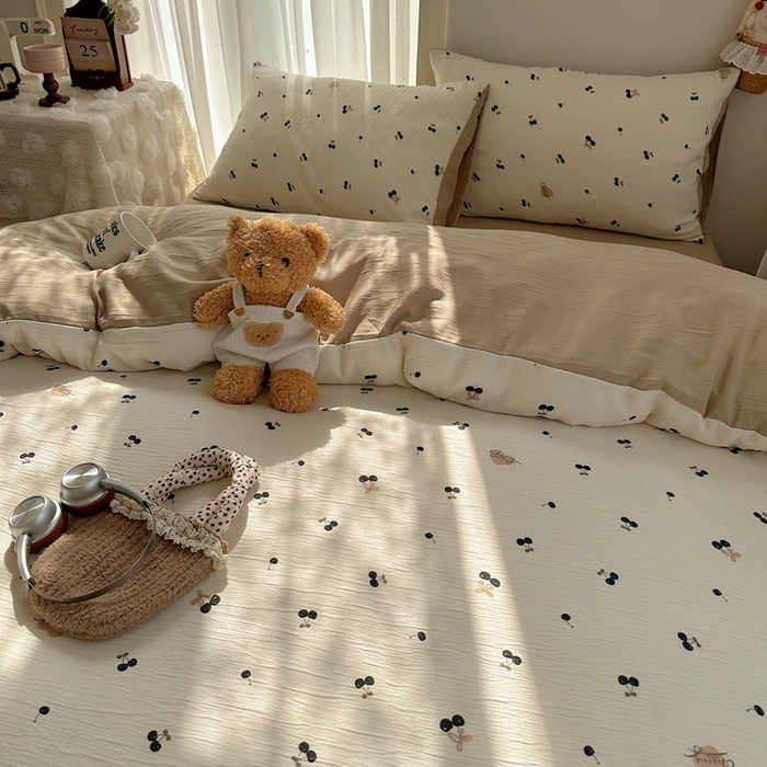 91家纺网 家纺一手货源 找家纺 瑞钰 2025新款甄选三层纱印花四件套 撄桃物语