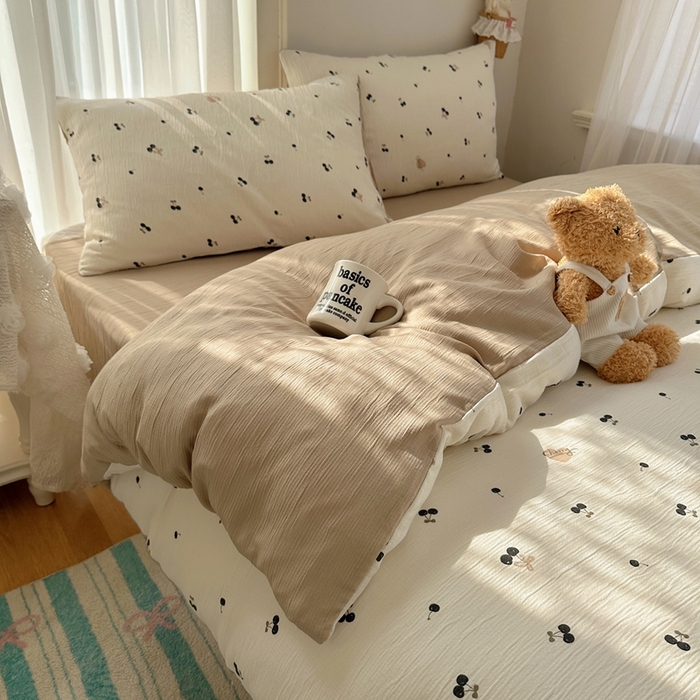 91家纺网 家纺一手货源 找家纺 瑞钰 2025新款甄选三层纱印花四件套 撄桃物语