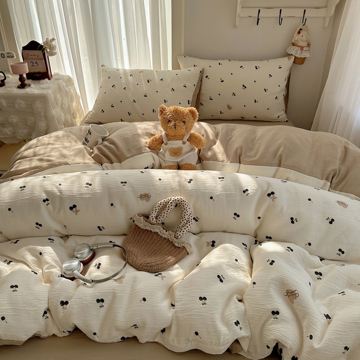 91家纺网 家纺一手货源 找家纺 瑞钰 2025新款甄选三层纱印花四件套 撄桃物语