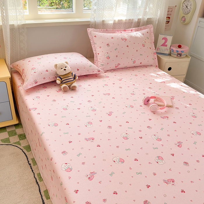 91家纺网 家纺一手货源 找家纺 拾物记 2026新款第一批12868A类新疆全棉单品床单系列 草莓小狗