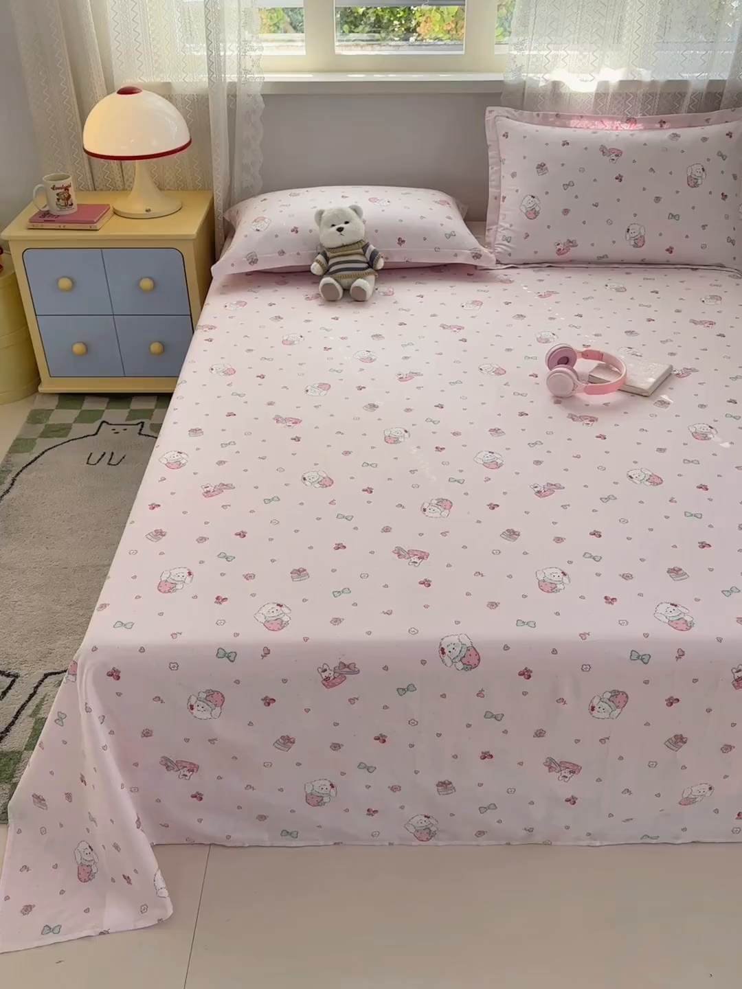 91家纺网 家纺一手货源 找家纺 拾物记 2026新款第一批12868A类新疆全棉单品床单系列 草莓小狗