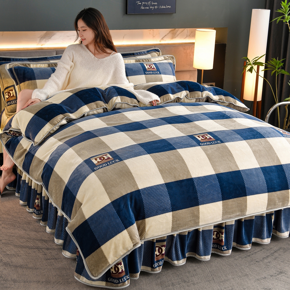 91家纺网 家纺一手货源 找家纺 缘莉娜家纺 2025高克重8斤牛奶绒四件套金貂绒法莱绒加厚保暖直播电商爆款 蓝大格,蓝大格