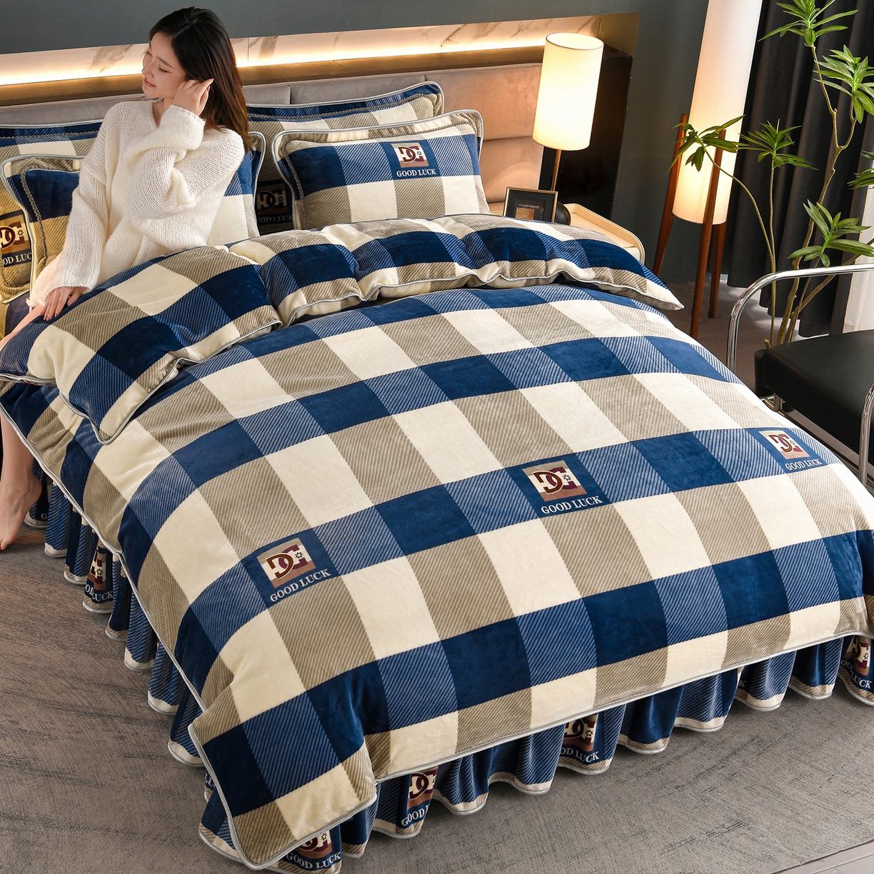 91家纺网 家纺一手货源 找家纺 缘莉娜家纺 2025高克重8斤牛奶绒四件套金貂绒法莱绒加厚保暖直播电商爆款 蓝大格