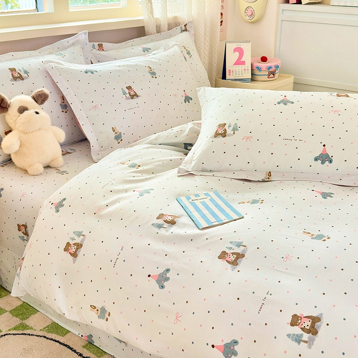 91家纺网 家纺一手货源 找家纺 拾物记 2026新款第一批12868A类全棉单品被套系列（预留7-9厘米的缩水尺寸，加厚金属双拉链头、暗线四面锁边，四角全棉绑带） 点点森林熊