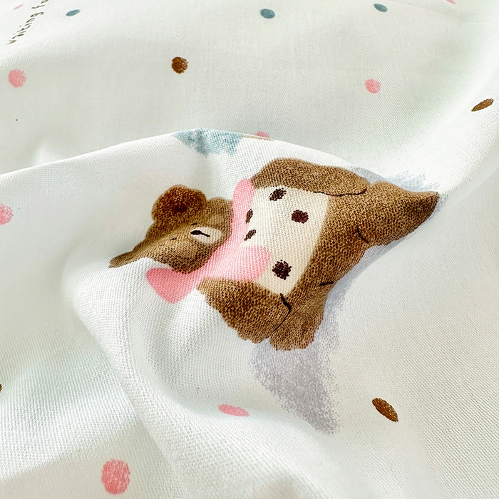 91家纺网 家纺一手货源 找家纺 拾物记 2026新款第一批12868A类全棉单品被套系列（预留7-9厘米的缩水尺寸，加厚金属双拉链头、暗线四面锁边，四角全棉绑带） 点点森林熊