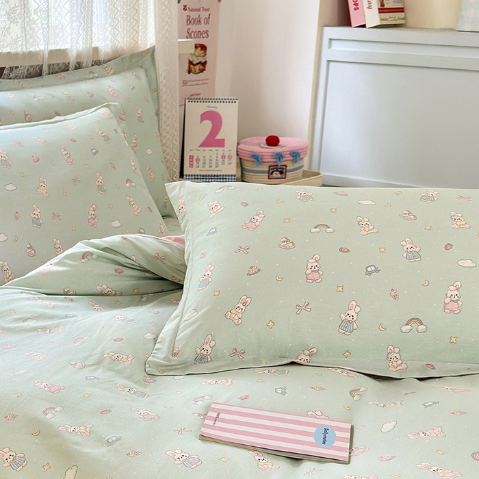 91家纺网 家纺一手货源 找家纺 拾物记 2026新款第一批12868A类全棉单品枕套系列 彩虹兔