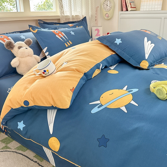 91家纺网 家纺一手货源 找家纺 拾物记 2026新款第一批12868A类新疆全棉单品被套系列（预留7-9厘米的缩水尺寸，加厚金属双拉链头、暗线四面锁边，四角全棉绑带） 快乐宇航员