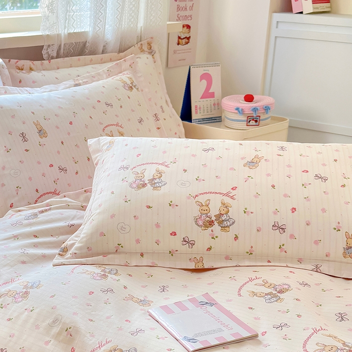 91家纺网 家纺一手货源 找家纺 拾物记 2026新款第一批12868A类全棉单品枕套系列 甜蜜纪念日