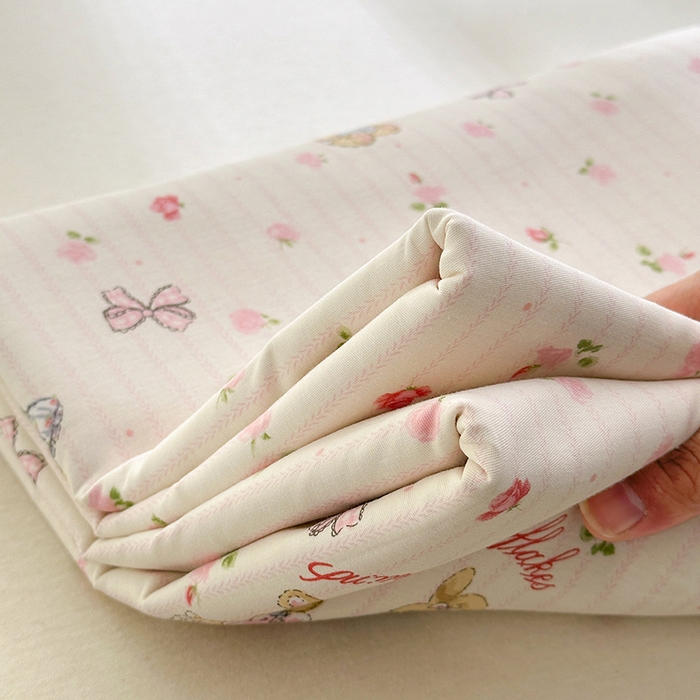 91家纺网 家纺一手货源 找家纺 拾物记 2026新款第一批12868A类全棉单品被套系列（预留7-9厘米的缩水尺寸，加厚金属双拉链头、暗线四面锁边，四角全棉绑带） 甜蜜纪念日