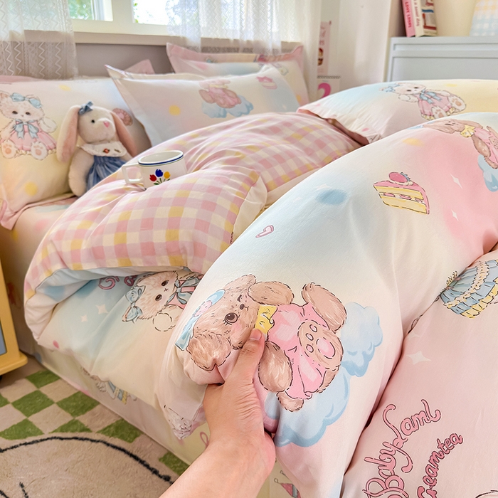 91家纺网 家纺一手货源 找家纺 拾物记 2026新款第一批12868A类新疆全棉单品被套系列（预留7-9厘米的缩水尺寸，加厚金属双拉链头、暗线四面锁边，四角全棉绑带） 云间甜梦