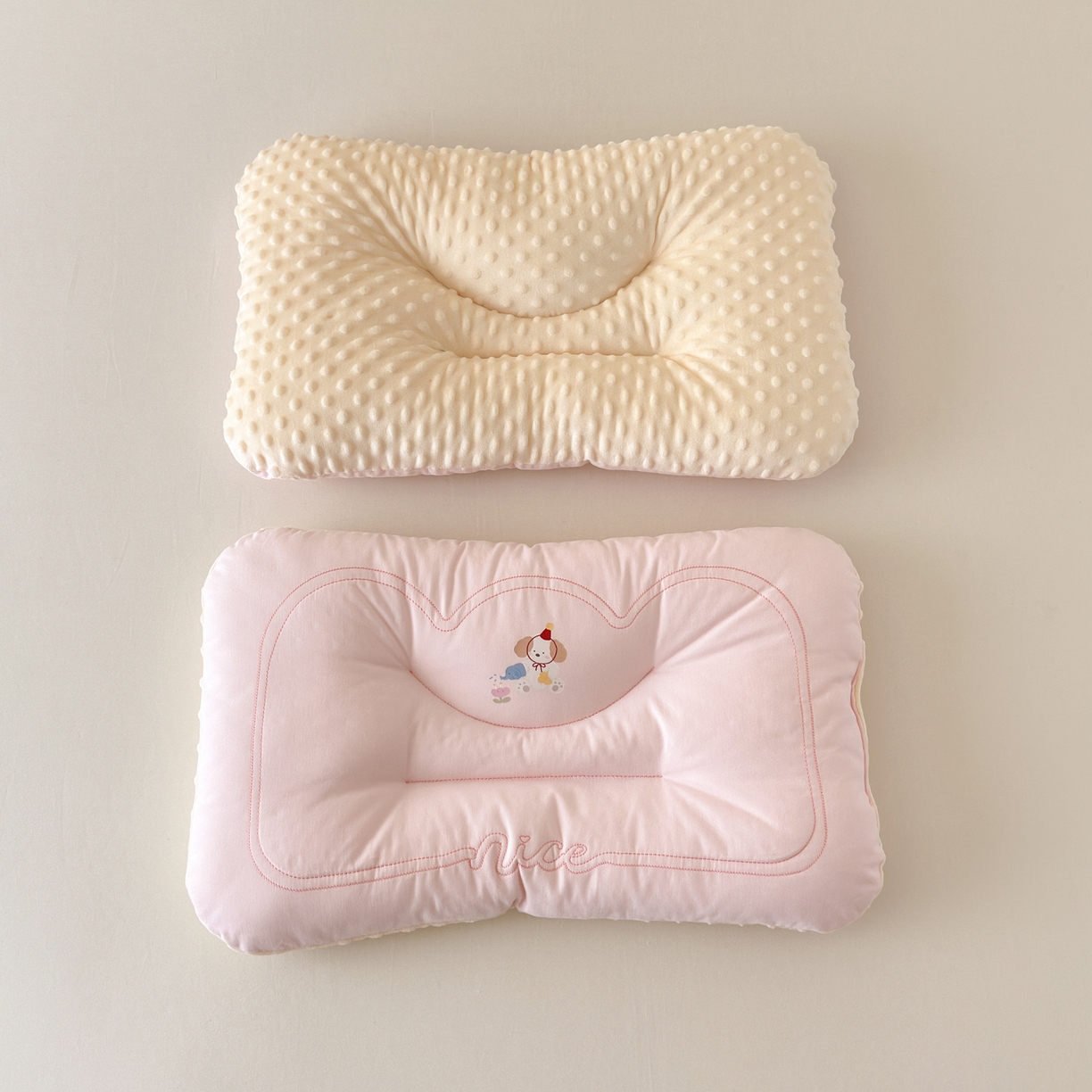 91家纺网 家纺一手货源 找家纺 北鸣有鱼枕芯馆 2025新款苹果狗系列100S全棉豆豆枕枕头枕芯 全棉小花园粉色-30x50cm