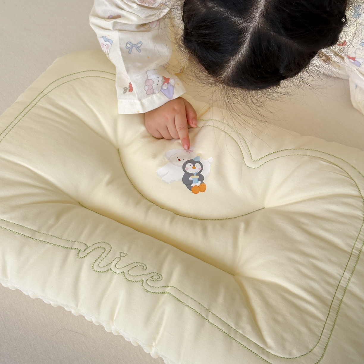 91家纺网 家纺一手货源 找家纺 北鸣有鱼枕芯馆 2025新款苹果狗系列100S全棉豆豆枕枕头枕芯 全棉小伙伴黄色-30x50cm