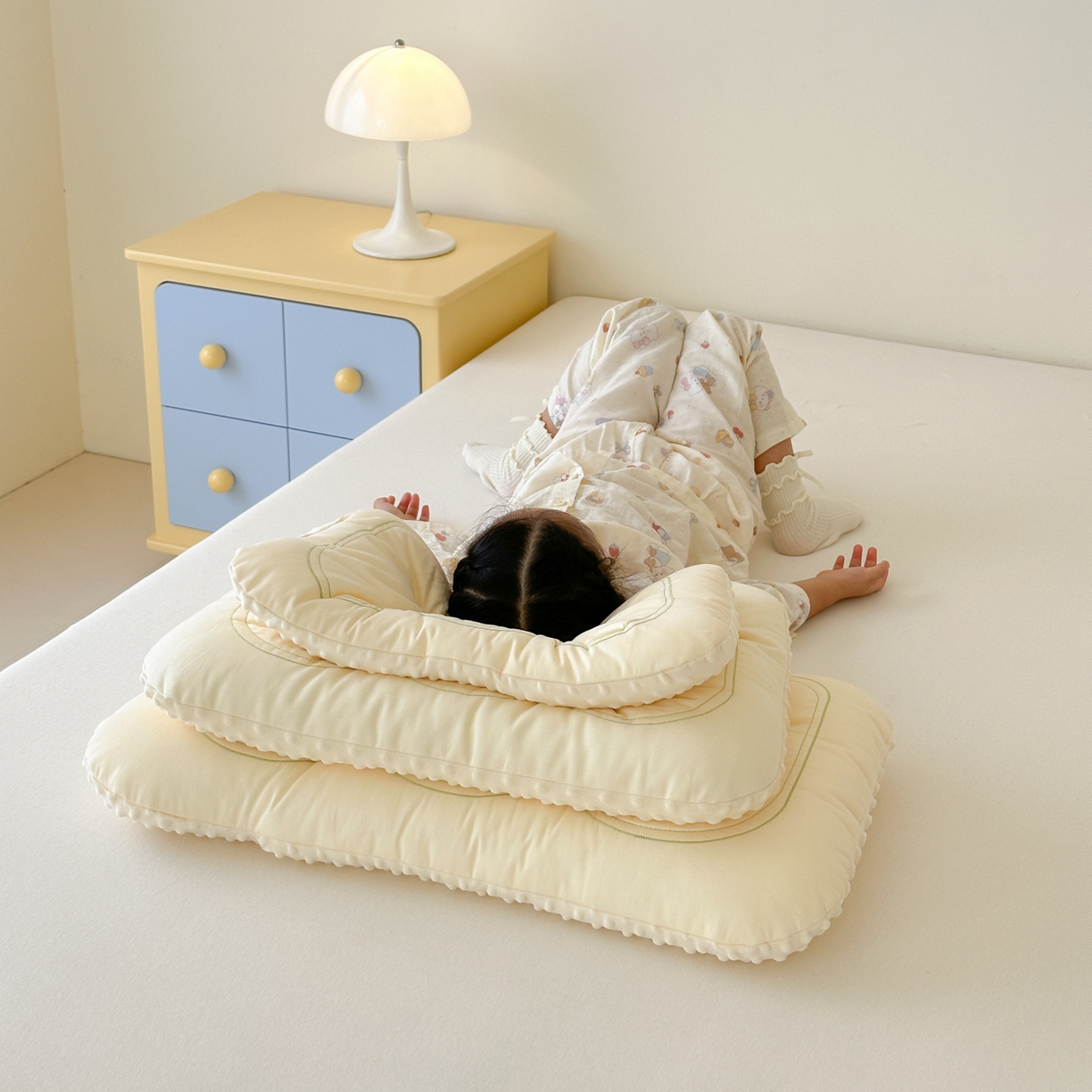 91家纺网 家纺一手货源 找家纺 北鸣有鱼枕芯馆 2025新款苹果狗系列100S全棉豆豆枕枕头枕芯 全棉小伙伴黄色-45x70cm