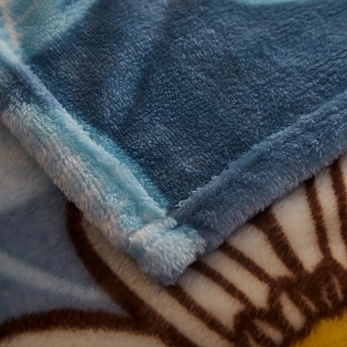 91家纺网 家纺一手货源 找家纺 益利多 2026新款160克法莱绒毛毯水晶绒外贸跨境盖毯珊瑚绒可单个压缩 花禾谷