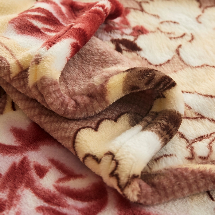 91家纺网 家纺一手货源 找家纺 益利多 2026新款160克法莱绒毛毯水晶绒外贸跨境盖毯珊瑚绒可单个压缩 花间蜜语