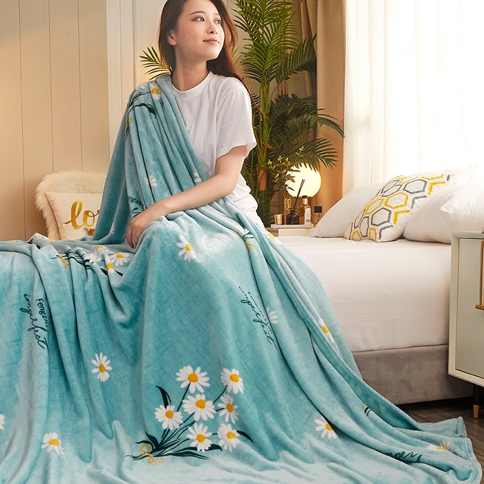 91家纺网 家纺一手货源 找家纺 益利多 2026新款160克法莱绒毛毯水晶绒外贸跨境盖毯珊瑚绒可单个压缩 陌上花开