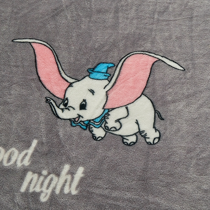 91家纺网 家纺一手货源 找家纺 益利多 2026新款160克法莱绒毛毯水晶绒外贸跨境盖毯珊瑚绒可单个压缩 小飞象