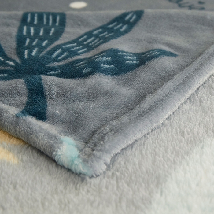 91家纺网 家纺一手货源 找家纺 益利多 2026新款160克法莱绒毛毯水晶绒外贸跨境盖毯珊瑚绒可单个压缩 叶语