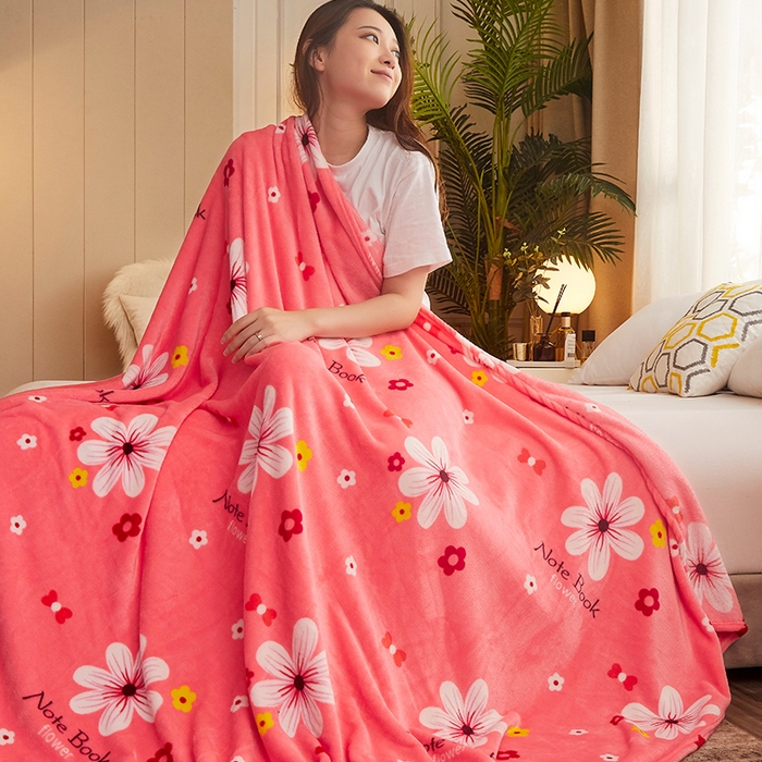 91家纺网 家纺一手货源 找家纺 益利多 2026新款160克法莱绒毛毯水晶绒外贸跨境盖毯珊瑚绒可单个压缩 绽放