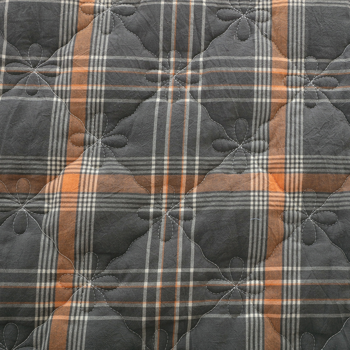 91家纺网 家纺一手货源 找家纺 益利多 2026新款全棉色织水洗棉夹棉绗缝床裙纯棉日式良品格子 澄灰