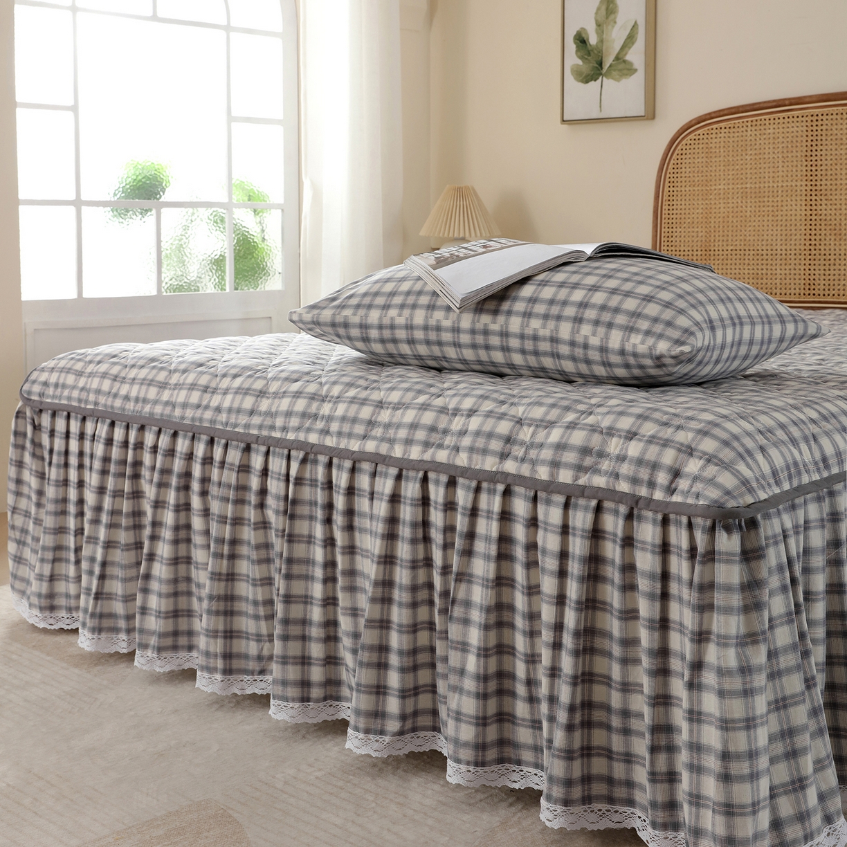 91家纺网 家纺一手货源 找家纺 益利多 2026新款全棉色织水洗棉夹棉绗缝床裙纯棉日式良品格子 尚彩灰