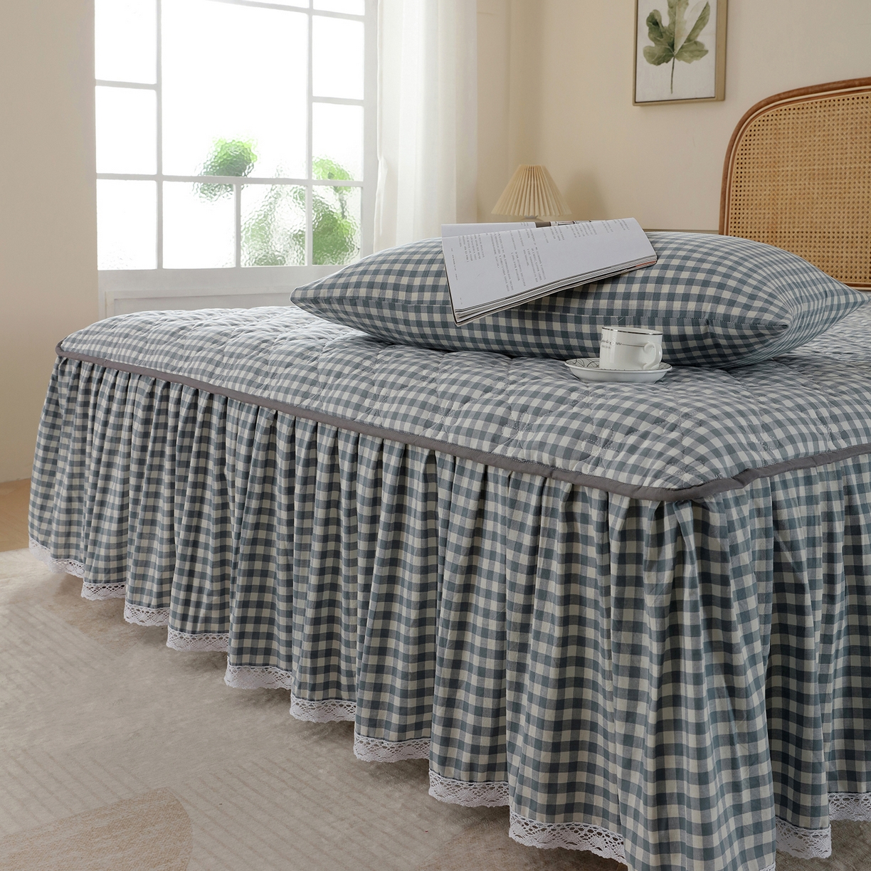 91家纺网 家纺一手货源 找家纺 益利多 2026新款全棉色织水洗棉夹棉绗缝床裙纯棉日式良品格子 水蓝小格