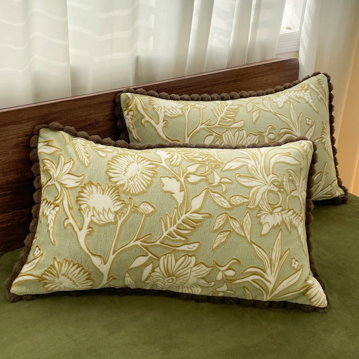 91家纺网 家纺一手货源 找家纺 羚羊语家纺 2025新款230克全消光雕花绒牛奶绒兔毛球四件套轻奢风立体着色烂花牛奶绒提花加厚保暖床单床笠三件套 蜜绒绒-山岚色