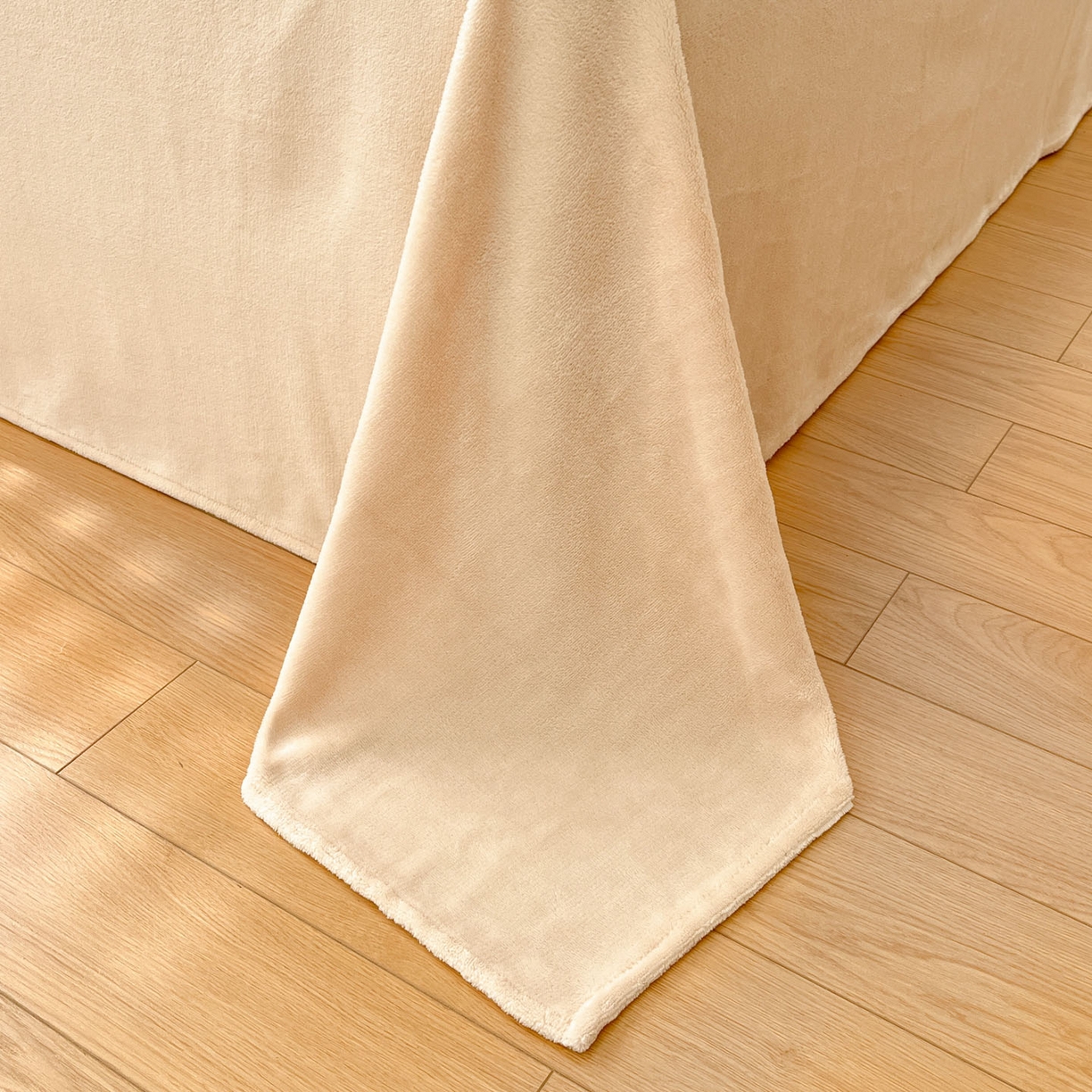 91家纺网 家纺一手货源 找家纺 羚羊语家纺 2025新款230克全消光雕花绒牛奶绒兔毛球四件套轻奢风立体着色烂花牛奶绒提花加厚保暖床单床笠三件套 蜜绒绒-影青褐