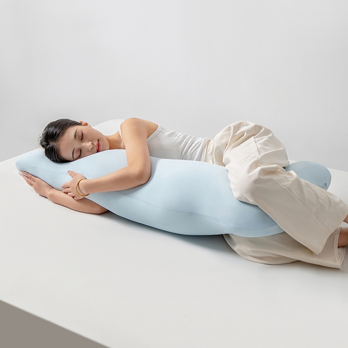 91家纺网 家纺一手货源 找家纺 小米枕芯 2025新款凉感海马睡抱枕侧睡长靠枕夹腿枕 蓝色